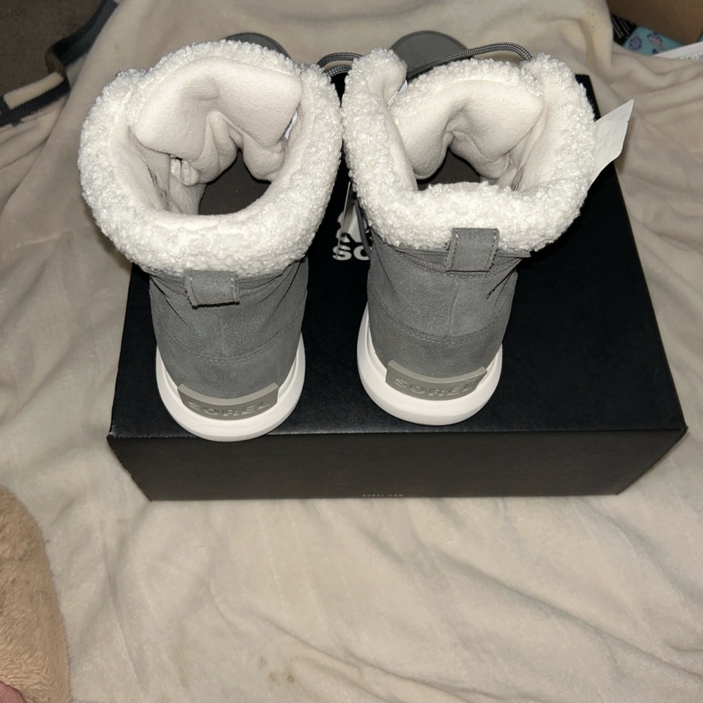 Sorel Unisex Adult Gray and White Cozy Boots